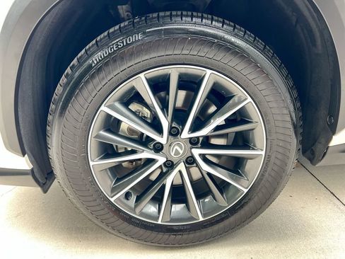 Certified 2025 Lexus NX 250 FWD w/ Towing Package (2000 Lbs) image 9