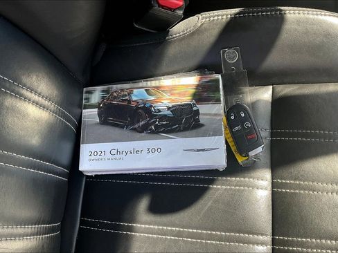 Used 2021 Chrysler 300 S image 12