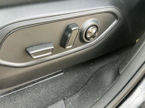 Used 2023 Jeep Grand Cherokee Laredo w/ Luxury Tech Group I image 10