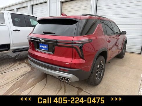 Used 2024 Chevrolet Traverse Z71 w/ Enhanced Driving Package image 14
