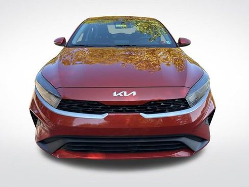 Used 2023 Kia Forte LXS w/ LXS Technology Package image 9