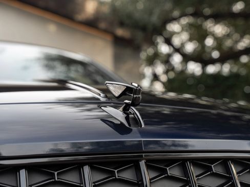 Used 2026 Bentley Flying Spur Azure image 11