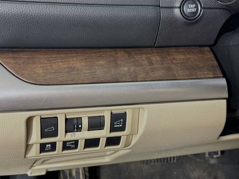 Used 2017 Subaru Outback 3.6R Limited AWD/4WD image 8