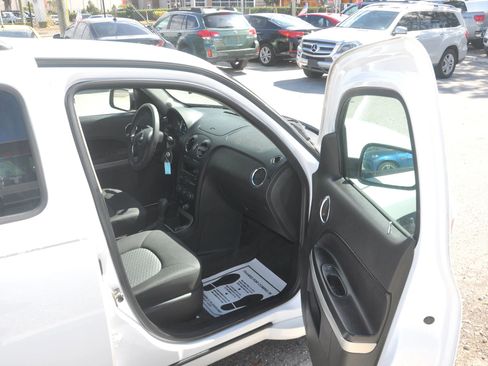Used 2010 Chevrolet HHR LS image 23