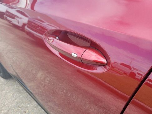 Used 2023 Buick Envision Essence w/ Sport Touring Package image 9