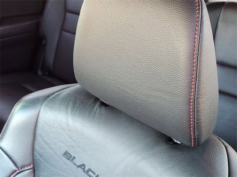 Used 2020 Honda Pilot Black Edition image 15