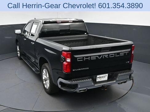 Used 2021 Chevrolet Silverado 1500 LTZ AWD/4WD image 36