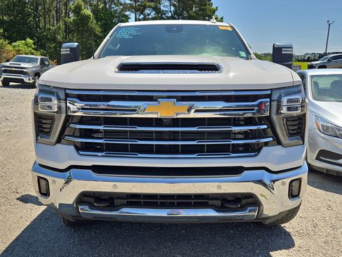Used 2024 Chevrolet Silverado 3500 LTZ w/ LTZ Convenience Package AWD/4WD image 2