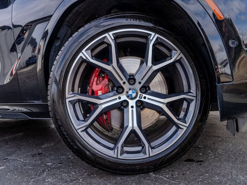 Used 2023 BMW X6 xDrive40i w/ Executive Package image 32