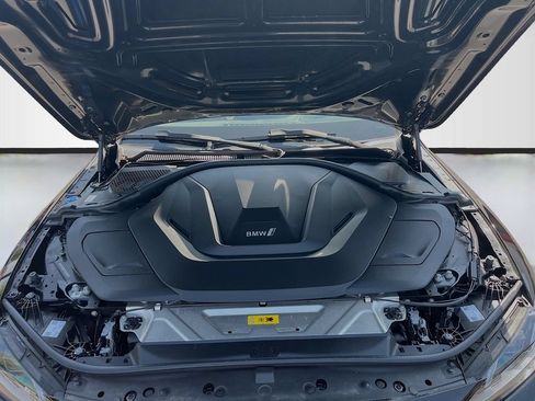 Used 2025 BMW i4 eDrive40 w/ Premium Package RWD image 32