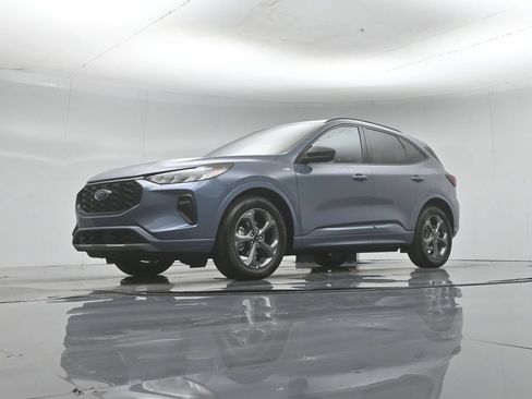 Certified 2024 Ford Escape ST-Line w/ Tech Pack #1 FWD image 42