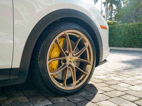 Used 2023 Porsche Cayenne Turbo GT image 53