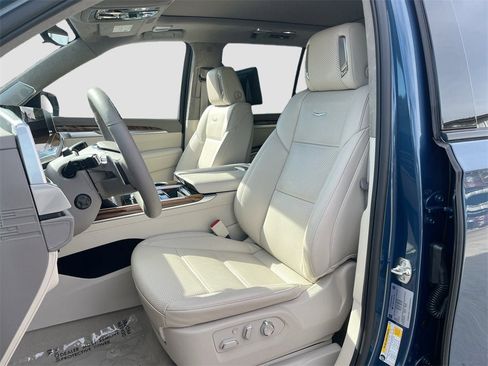 New 2025 Cadillac Escalade Sport Platinum w/ LPO, ONYX Package image 22