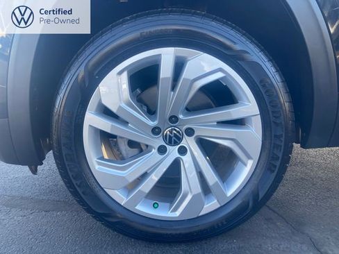 Certified 2023 Volkswagen Atlas SE image 7