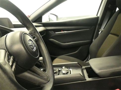 Used 2021 MAZDA MAZDA3 s image 19