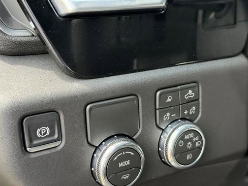 New 2026 GMC Sierra 1500 Elevation image 22