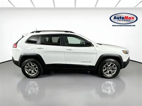 Used 2022 Jeep Cherokee Trailhawk image 9