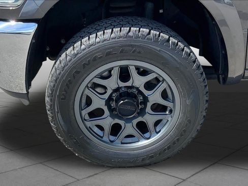 Used 2018 RAM 3500 Laramie Longhorn AWD/4WD image 11