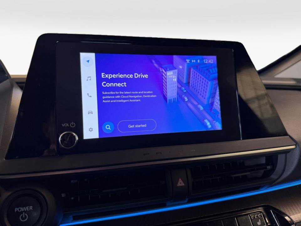 Certified 2025 Toyota Prius XLE FWD image 21