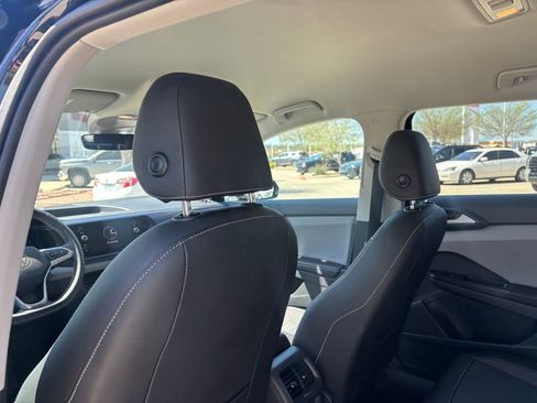 Used 2024 Volkswagen Taos SE image 22