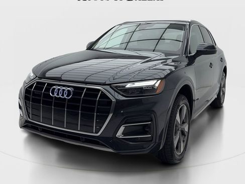 Used 2023 Audi Q5 2.0T Premium w/ Convenience Package AWD/4WD image 4