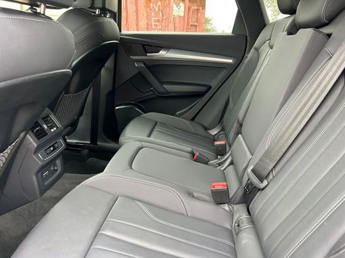 Used 2025 Audi Q5 2.0T Premium image 17