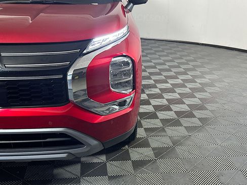 Used 2025 Mitsubishi Outlander SE FWD image 9