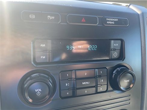 Used 2019 Ford F550 2WD Regular Cab Super Duty image 29