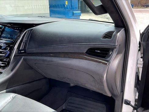 Used 2016 Cadillac Escalade ESV Platinum image 19