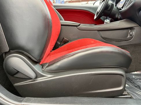 Used 2015 Dodge Challenger R/T Plus RWD image 34