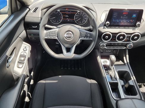 Used 2025 Nissan Sentra SV FWD image 11