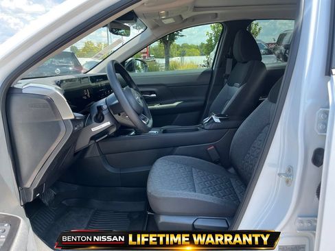 Certified 2026 Nissan Kicks SV w/ SV Premium Package FWD image 11