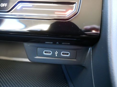 Used 2025 Volkswagen Jetta S FWD image 33