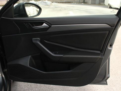 Used 2024 Volkswagen Jetta SE image 24