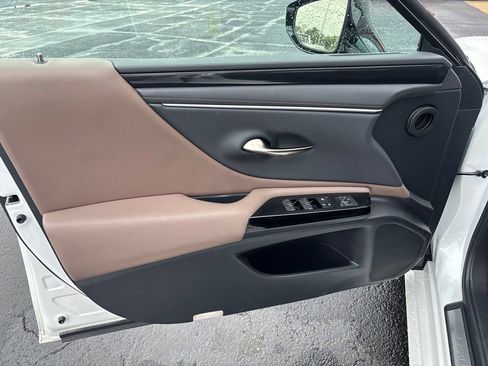 Used 2023 Lexus ES 350 w/ Accessory Package (Z2) FWD image 8