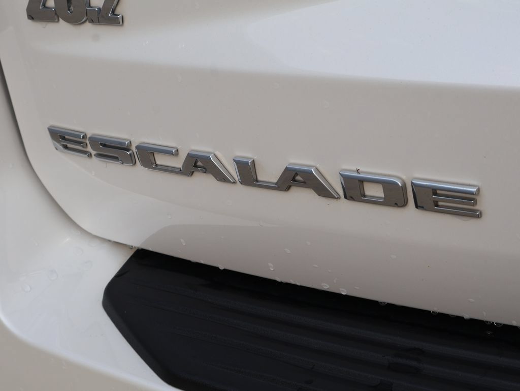 Used 2021 Cadillac Escalade Premium Luxury Platinum w/ Heavy-Duty Trailer Package AWD/4WD image 8