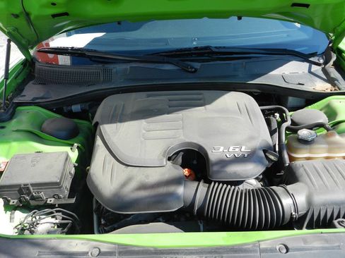 Used 2017 Dodge Charger SXT w/ Rallye Group RWD image 18