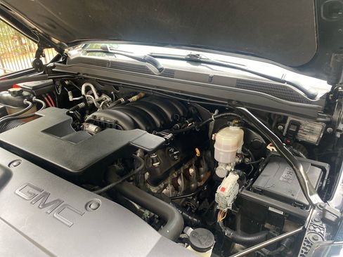 Used 2020 GMC Yukon Denali w/ Denali Premium Package image 45