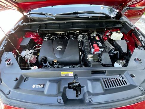 Used 2020 Toyota Highlander Limited FWD image 10