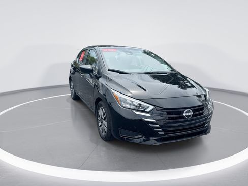 Used 2025 Nissan Versa SV w/ Trunk Package FWD image 2