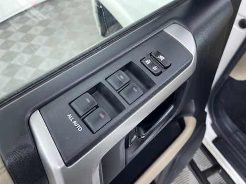 Used 2010 Toyota 4Runner SR5 AWD/4WD image 14