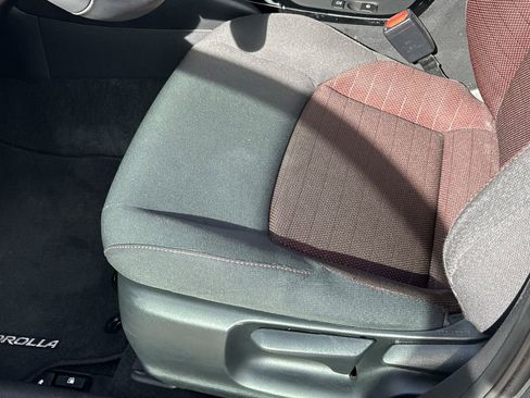 Used 2023 Toyota Corolla SE image 19
