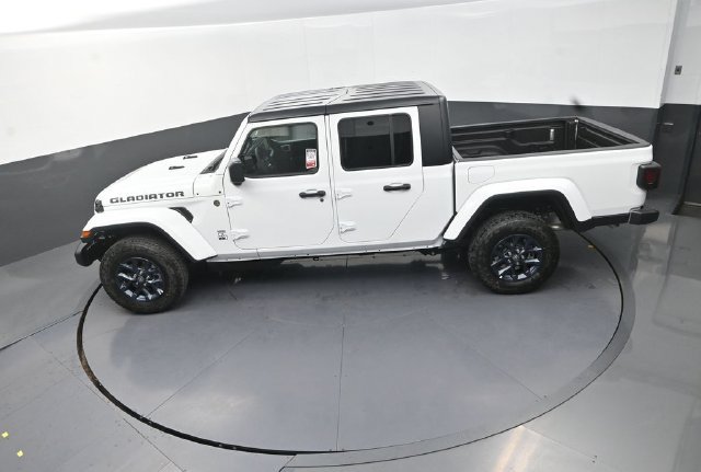 New 2026 Jeep Gladiator Sport AWD/4WD image 13