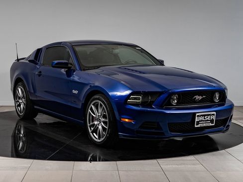 Used 2013 Ford Mustang GT Premium w/ Electronics Pkg RWD image 12