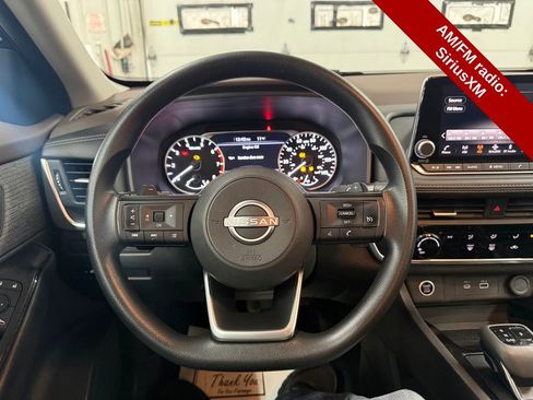 Used 2023 Nissan Rogue S image 18