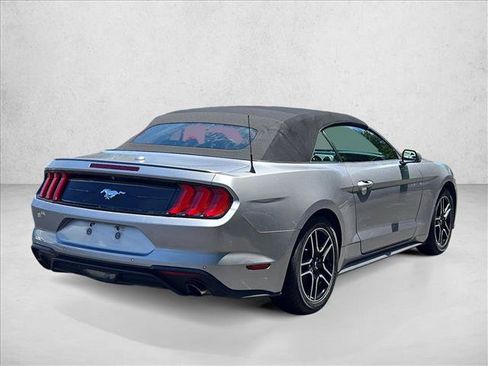 Used 2022 Ford Mustang Premium RWD image 5