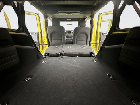 Used 2023 Jeep Wrangler Sport image 21
