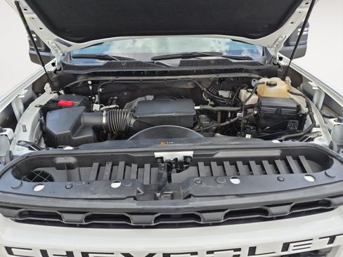 Used 2023 Chevrolet Silverado 2500 Custom w/ Custom Value Package AWD/4WD image 28