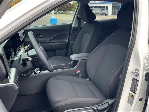New 2026 Hyundai Kona SE image 9