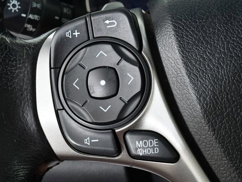 Used 2012 Toyota Camry SE FWD image 33
